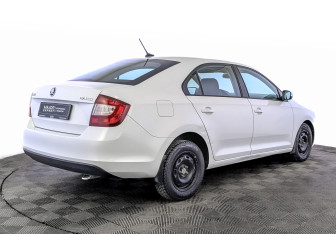 Подержанный автомобиль Skoda Rapid Liftback 2019 года (5 фото)