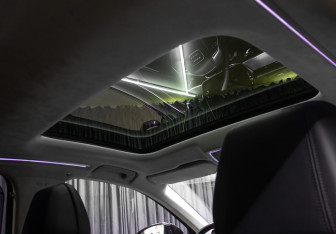 Подержанный автомобиль Audi S8 2021 года (18 фото)