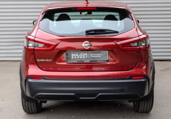 Подержанный автомобиль Nissan Qashqai 2019 года (6 фото)