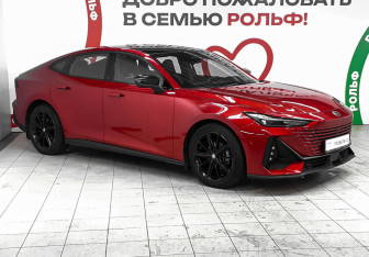 Подержанный автомобиль Changan UNI-V 2023 года (3 фото)
