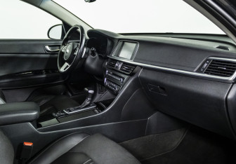 Подержанный автомобиль Kia Optima Sedan 2019 года (9 фото)
