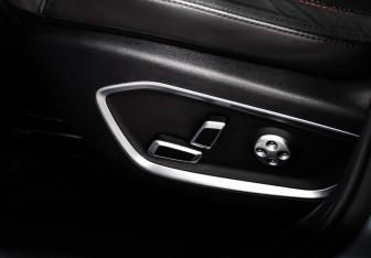 Подержанный автомобиль Geely Tugella 2022 года (18 фото)