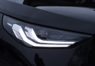 Подержанный автомобиль BMW X3 2025 года (24 фото)