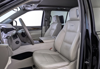 Подержанный автомобиль Cadillac Escalade Suv 2021 года (20 фото)