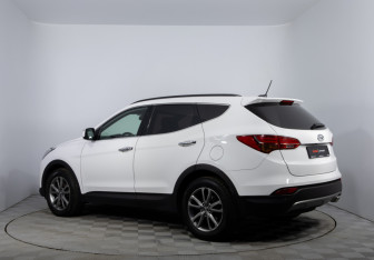 Подержанный автомобиль Hyundai Santa Fe 2013 года (7 фото)