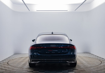 Подержанный автомобиль Audi A7 2018 года (6 фото)