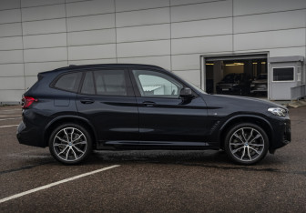 Подержанный автомобиль BMW X3 2021 года (5 фото)