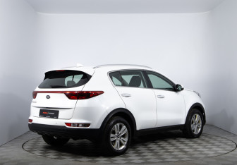 Подержанный автомобиль Kia Sportage 2018 года (5 фото)