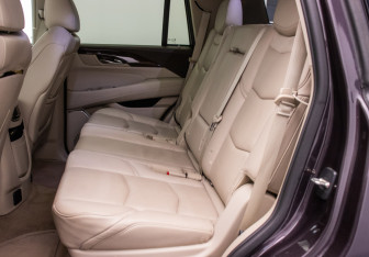 Подержанный автомобиль Cadillac Escalade Suv 2015 года (9 фото)