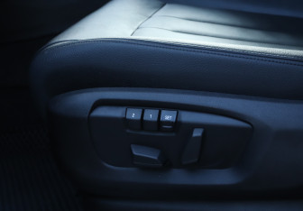 Подержанный автомобиль BMW X5 2014 года (19 фото)