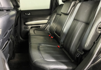 Подержанный автомобиль Nissan X-Trail 2012 года (10 фото)