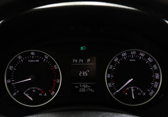 Подержанный автомобиль Skoda Octavia Liftback 2011 года (7 фото)