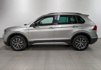 Подержанный автомобиль Volkswagen Tiguan 2019 года (8 фото)