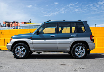 Подержанный автомобиль Mitsubishi Pajero Pinin 2004 года (8 фото)