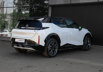Подержанный автомобиль Zeekr X 2023 года (4 фото)