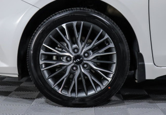 Подержанный автомобиль Kia Cerato Sedan 2021 года (5 фото)