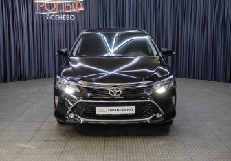 Подержанный автомобиль Toyota Camry Sedan 2016 года (2 фото)
