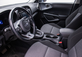 Подержанный автомобиль Kia Soul 2021 года (10 фото)