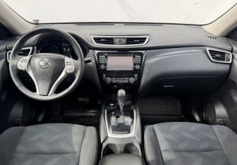 Подержанный автомобиль Nissan X-Trail 2016 года (13 фото)