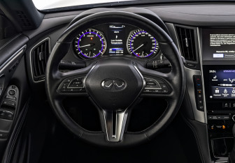 Подержанный автомобиль Infiniti Q60 Coupe 2020 года (22 фото)
