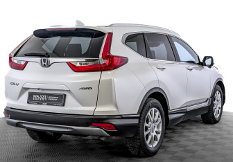 Подержанный автомобиль Honda CR-V 2018 года (5 фото)