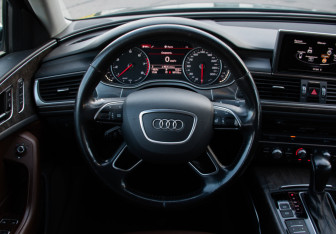 Подержанный автомобиль Audi A6 Sedan 2016 года (19 фото)