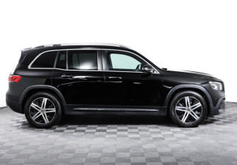 Подержанный автомобиль Mercedes-Benz GLB 2021 года (4 фото)