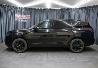 Подержанный автомобиль Volkswagen Teramont 2025 года (8 фото)