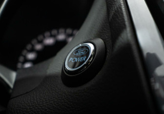 Подержанный автомобиль Ford Focus Wagon 2013 года (10 фото)