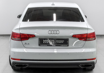 Подержанный автомобиль Audi A4 Sedan 2019 года (6 фото)