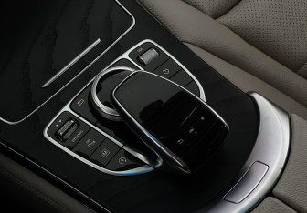 Подержанный автомобиль Mercedes-Benz GLC Coupe 2018 года (18 фото)