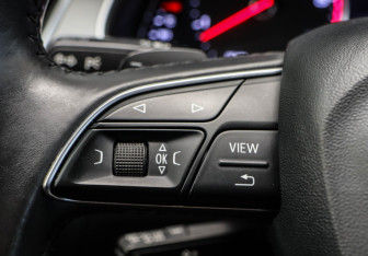 Подержанный автомобиль Audi Q7 2016 года (13 фото)