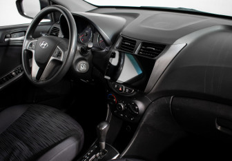 Подержанный автомобиль Hyundai Solaris Sedan 2015 года (10 фото)