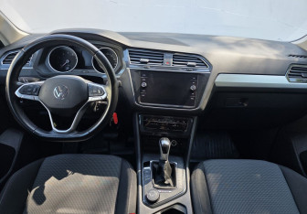 Подержанный автомобиль Volkswagen Tiguan 2021 года (11 фото)