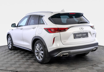 Подержанный автомобиль Infiniti QX50 2021 года (7 фото)
