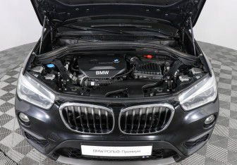 Подержанный автомобиль BMW X1 2017 года (9 фото)