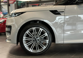 Новый Land Rover Range Rover Sport 2026 (4 фото)