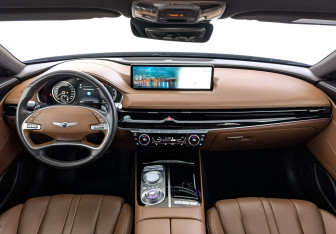 Подержанный автомобиль Genesis G80 2021 года (14 фото)