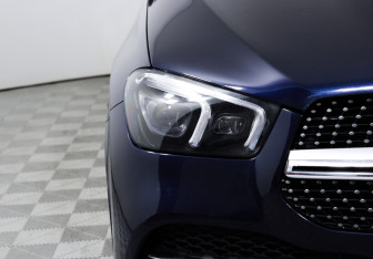 Подержанный автомобиль Mercedes-Benz GLE 2018 года (15 фото)