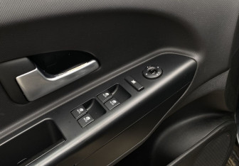 Подержанный автомобиль Kia Ceed Wagon 2008 года (16 фото)