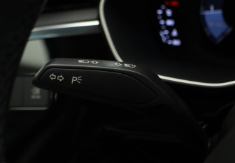 Подержанный автомобиль Audi Q3 2021 года (13 фото)
