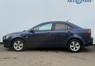 Подержанный автомобиль Mitsubishi Lancer Sedan 2008 года (8 фото)