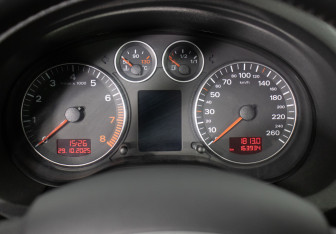 Подержанный автомобиль Audi A3 Hatchback 2007 года (12 фото)