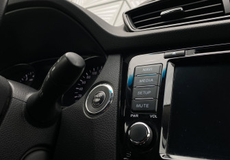 Подержанный автомобиль Nissan X-Trail 2019 года (18 фото)