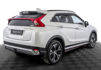 Подержанный автомобиль Mitsubishi Eclipse Cross 2018 года (5 фото)