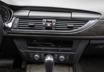 Подержанный автомобиль Audi A6 Sedan 2018 года (14 фото)