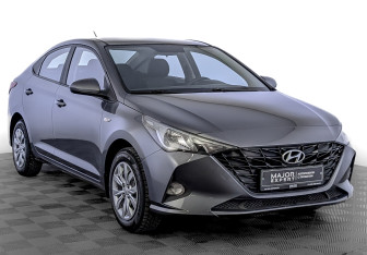 Подержанный автомобиль Hyundai Solaris Sedan 2021 года (3 фото)
