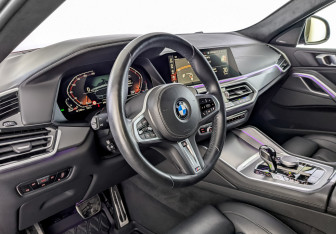 Подержанный автомобиль BMW X6 2021 года (18 фото)