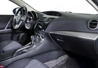 Подержанный автомобиль Mazda 3 Hatchback 2009 года (11 фото)