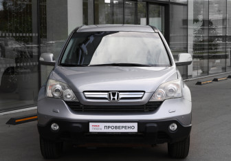 Подержанный автомобиль Honda CR-V 2008 года (2 фото)